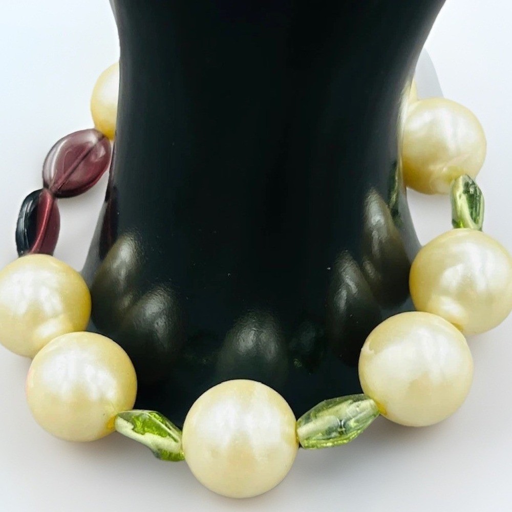 Vintage 90s Y2K Faux Pearl Bracelet Colorful Glass Beads Statement Bracelet